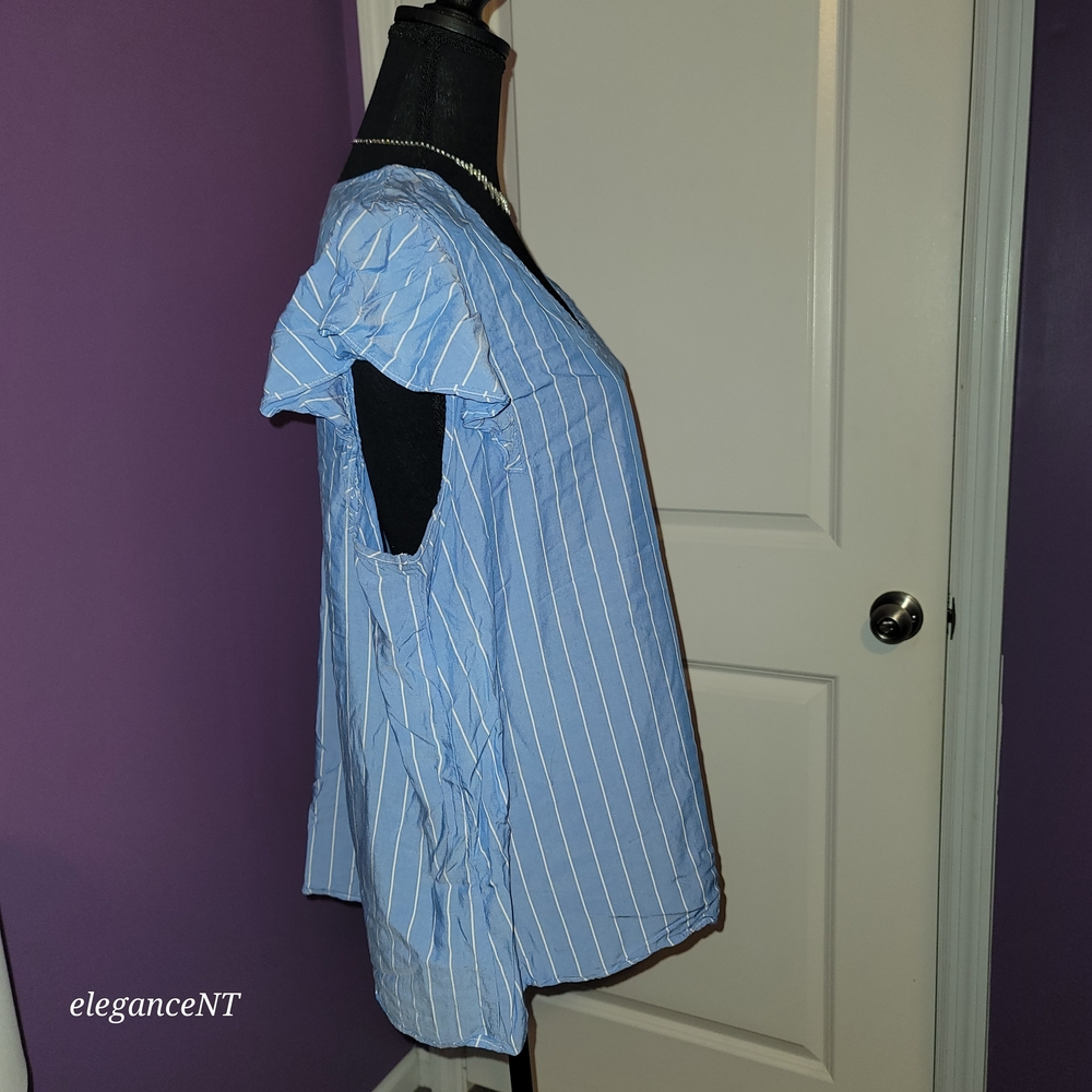 Old Navy Light Blue Striped V-Neck Blouse With Flutter Sleeve Sz: XL - Picture 4 of 7